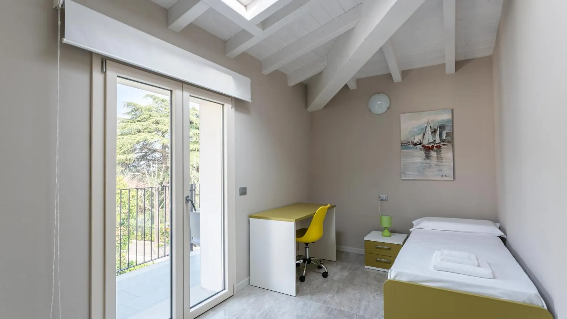 Garibaldi Apartments 데센자노델가르다