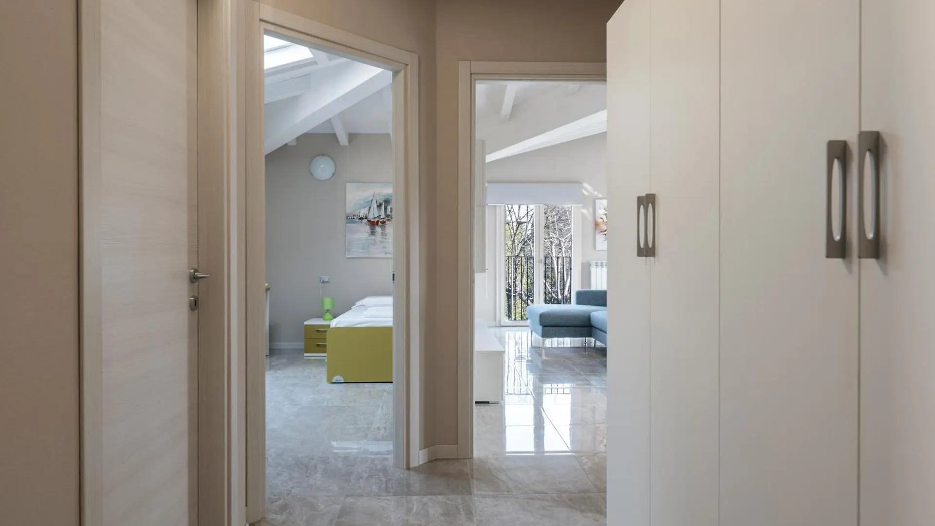 Garibaldi Apartments 데센자노델가르다