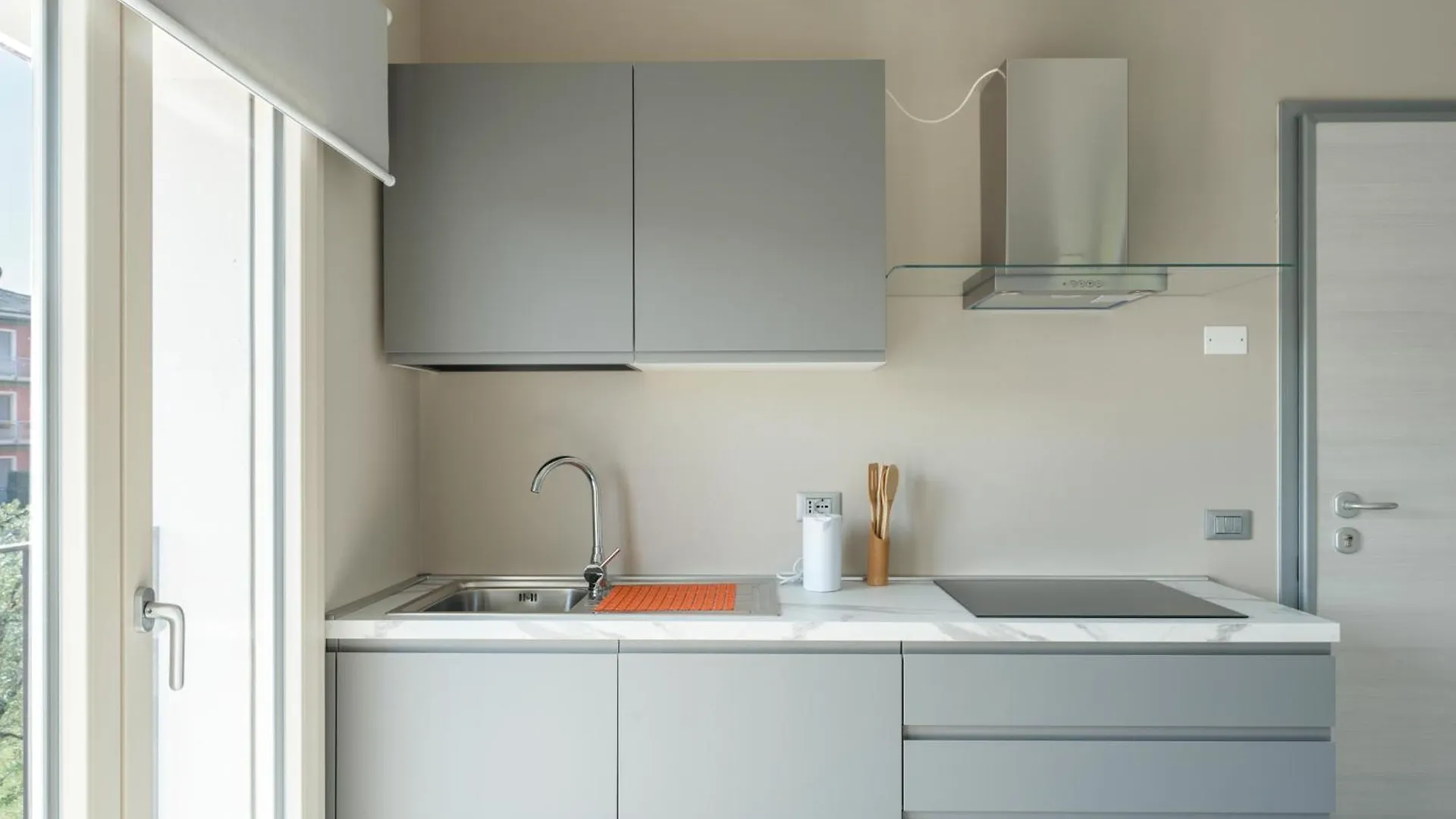 Garibaldi Apartments 데센자노델가르다