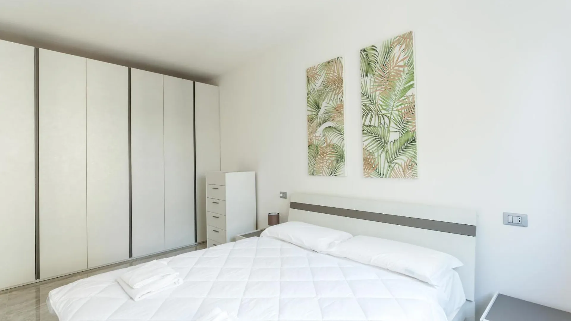Garibaldi Apartments 데센자노델가르다