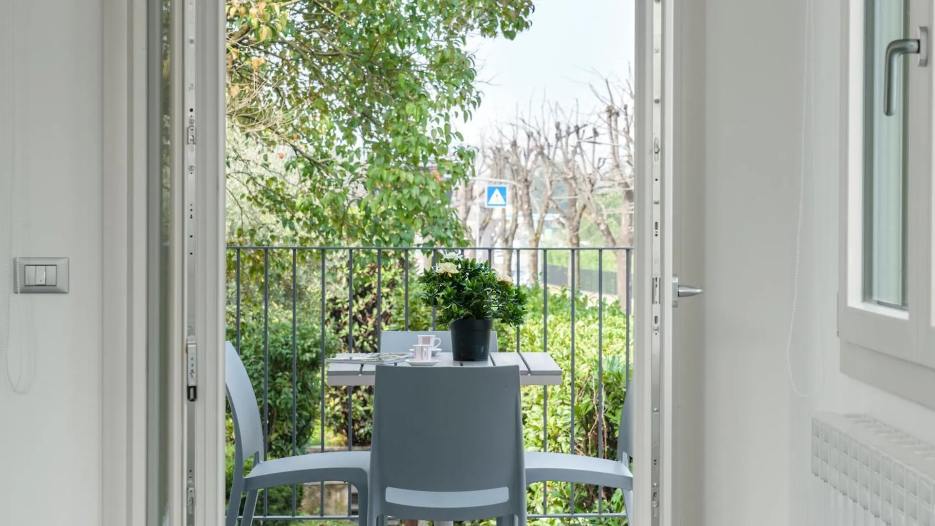 Garibaldi Apartments 데센자노델가르다