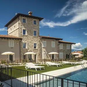  Appartement Relais Madergnago